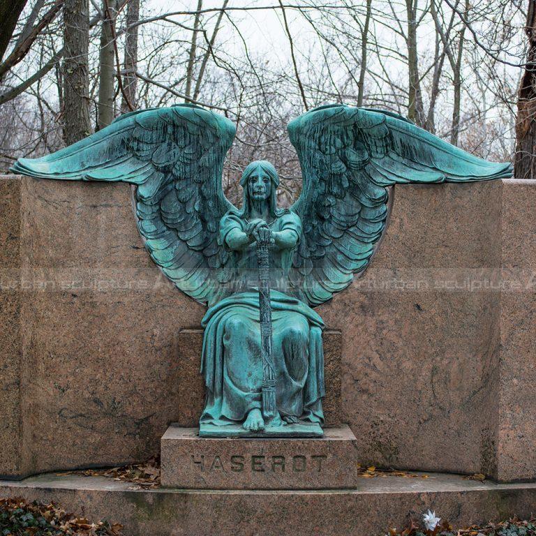 Weeping Angel Statue