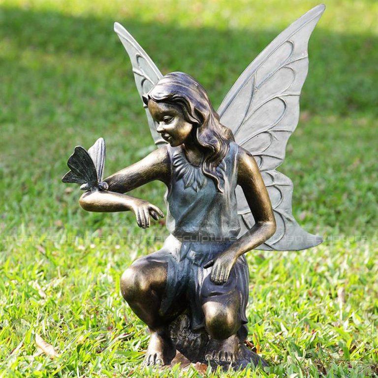piccole statue di angeli