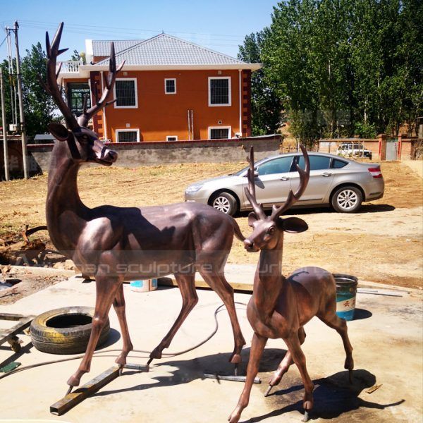 life size outdoor deer statues