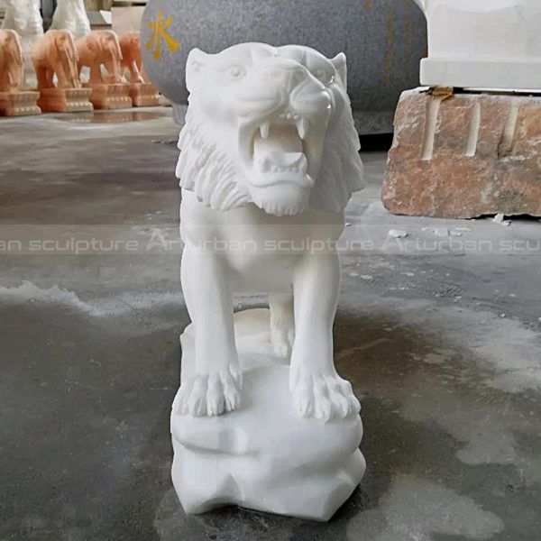 white tiger sculpture