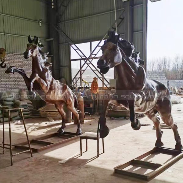 horse jumping