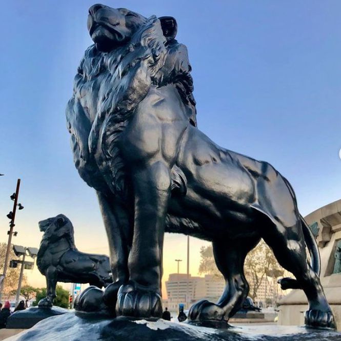 bronze lion sculpture