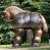 botero horse statue