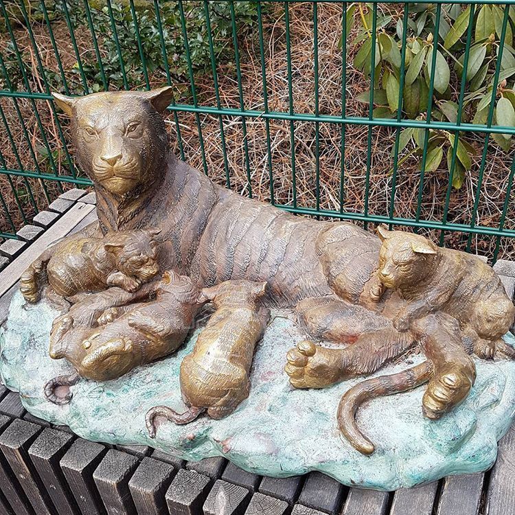 tiger outdoor statue