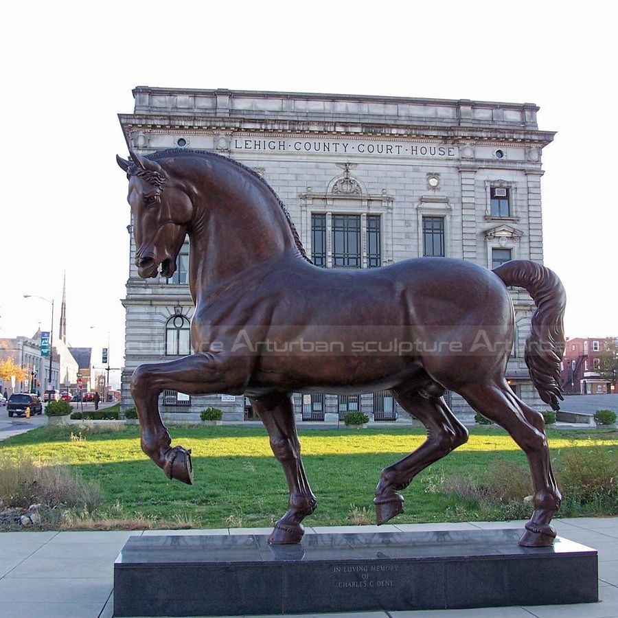 leonardo horse sculpture