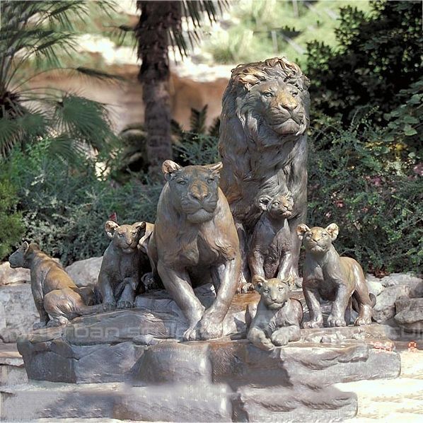 Outdoor lion family statue