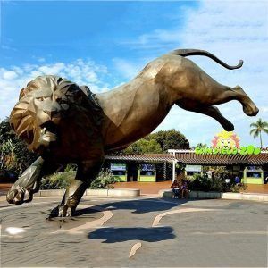 large lion sculpture