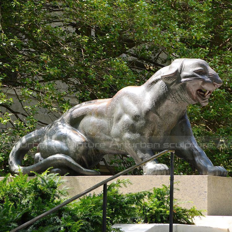 saber tooth tiger statue