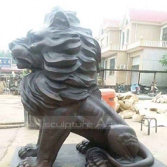 sitting lion sculpture