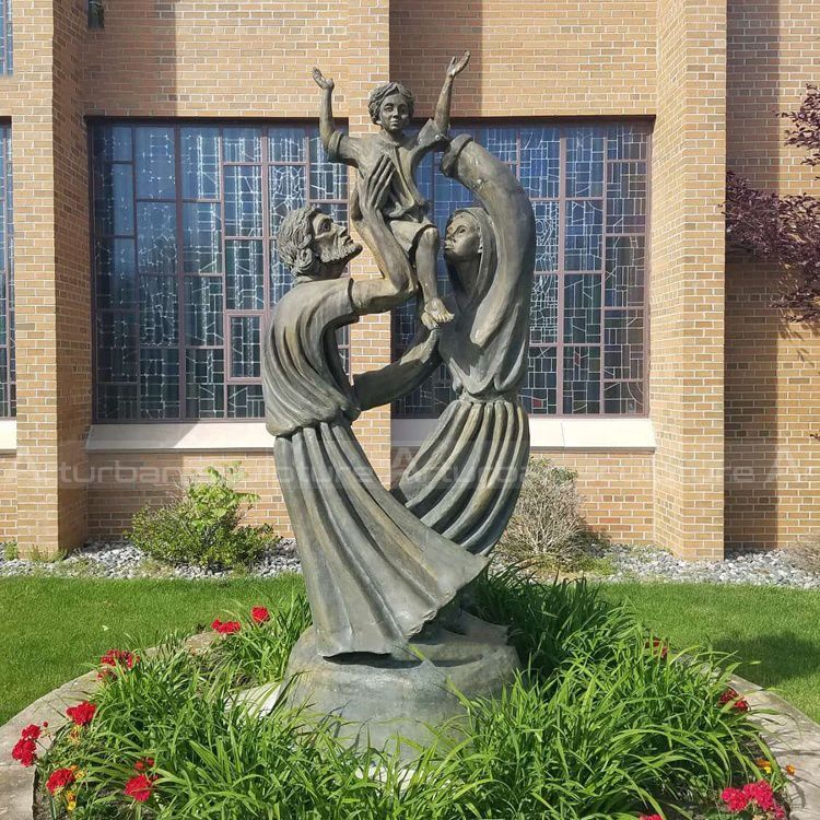 catholic holy family statue