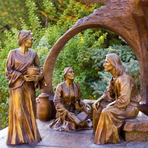 jesus christ garden statue