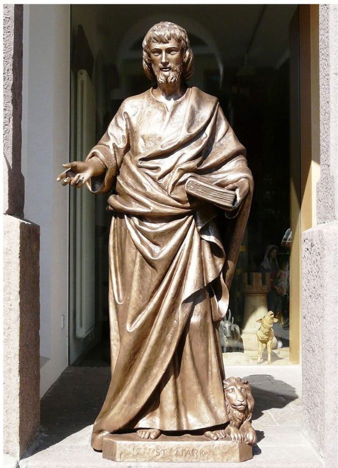 st mark statue