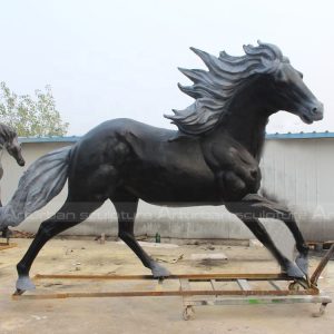 lifesize fiberglass horse