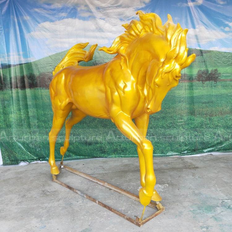 golden horse statue