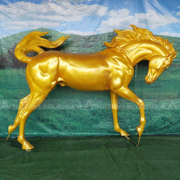 golden horse statue