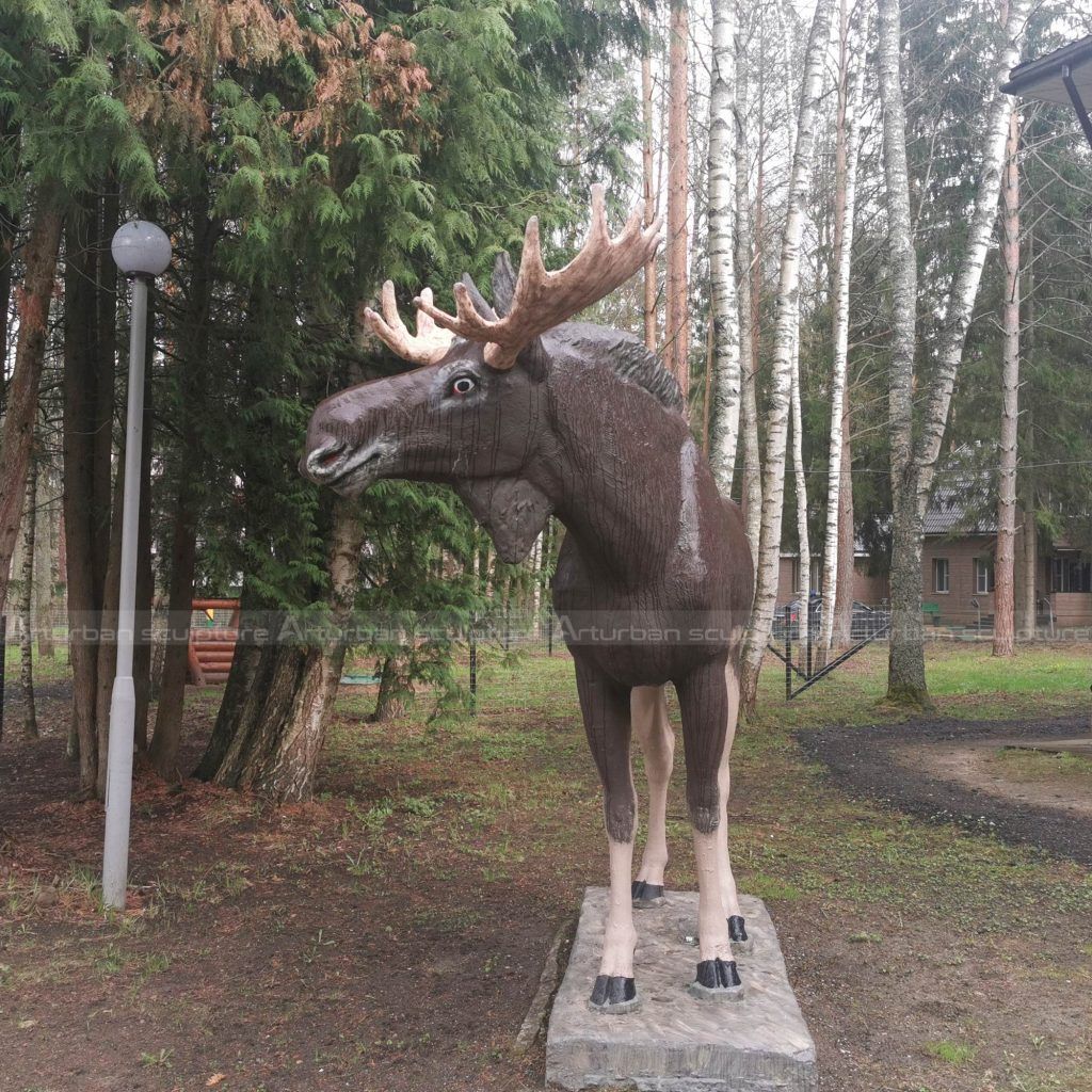Outdoor Moose Statue