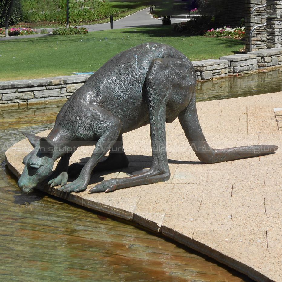 Kangaroo Garden Statue