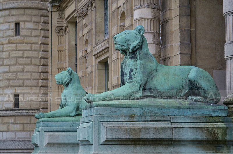 female lion statue