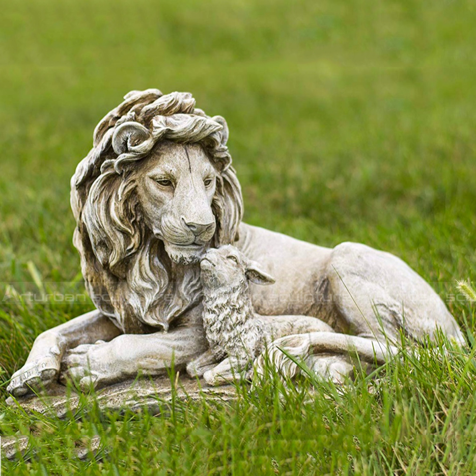  large lion and lamb statue