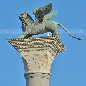 venetian lion statue