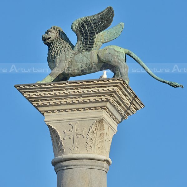 venetian lion statue