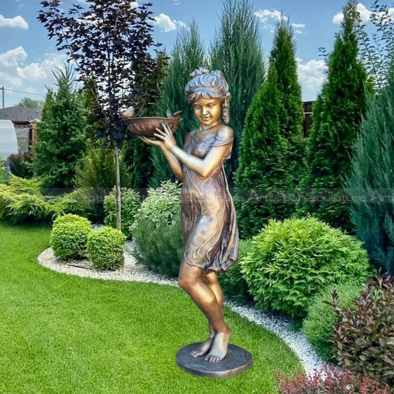 fonte de menina de bronze