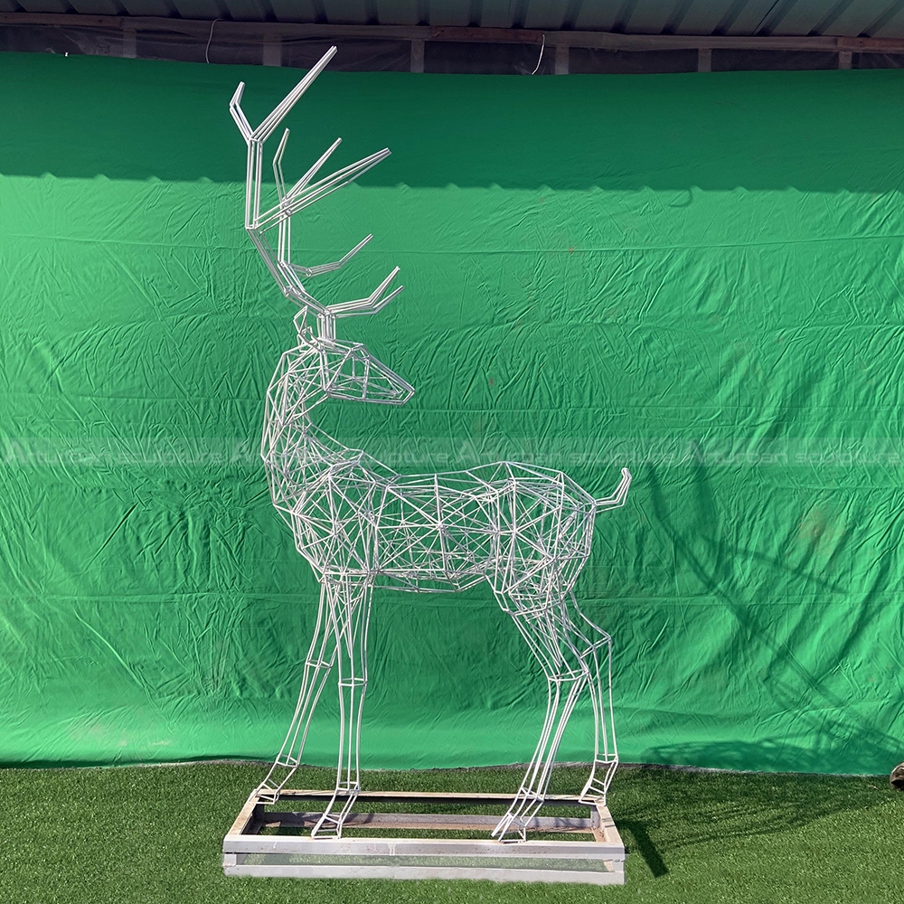 wire deer sculpture