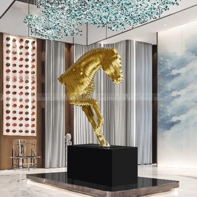 estátua de busto de cavalo