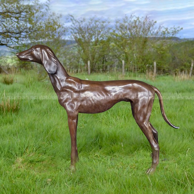 escultura de galgo de bronce