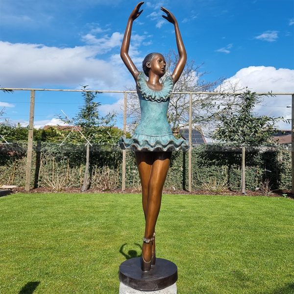 ballerina garden sculpture