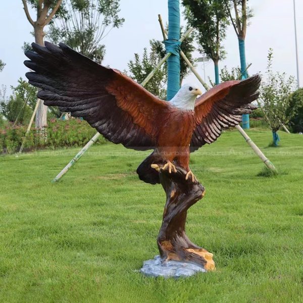 bald eagle garden statue