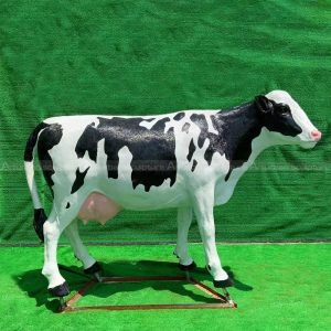 dairy cow statue