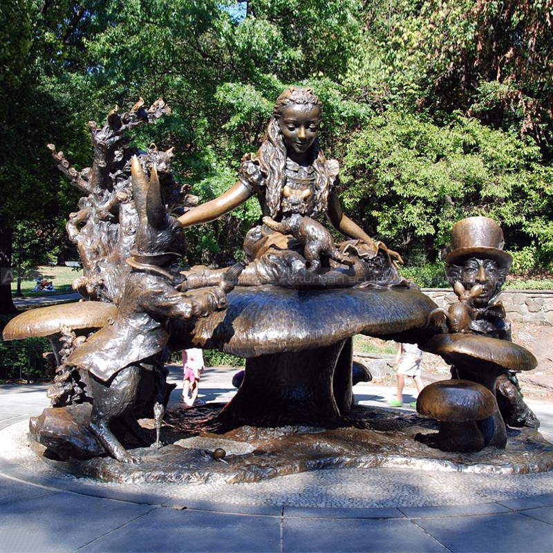 alice wonderland statue