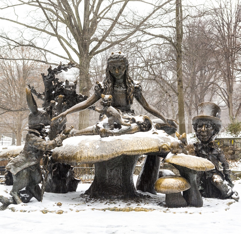 alice wonderland statue