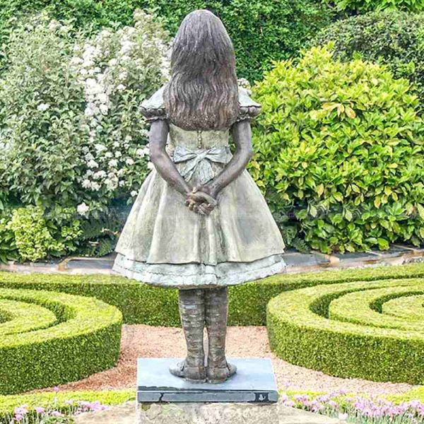 statue alice in wonderland