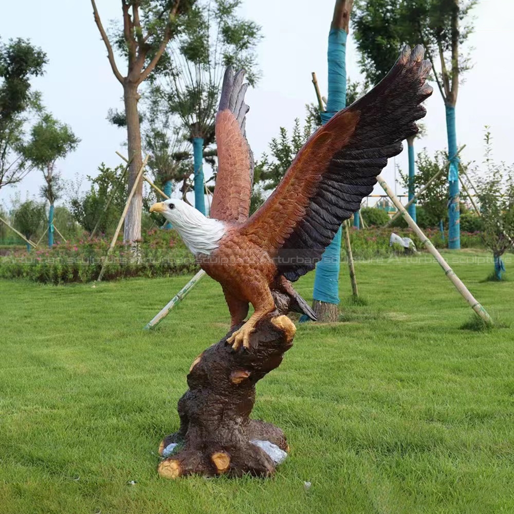 bald eagle garden statue