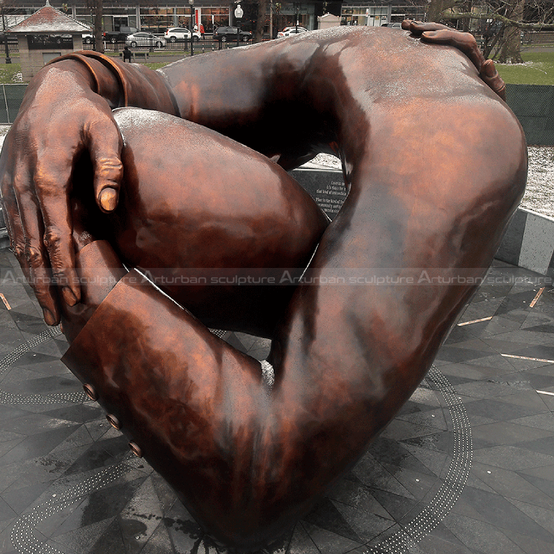 Hugging Sculpture