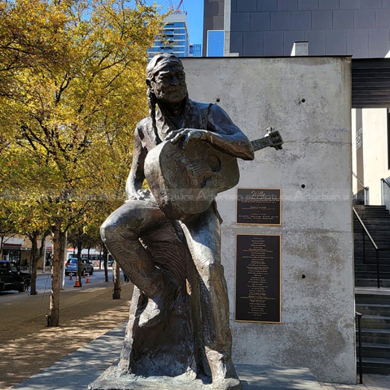 willie nelson sculpture