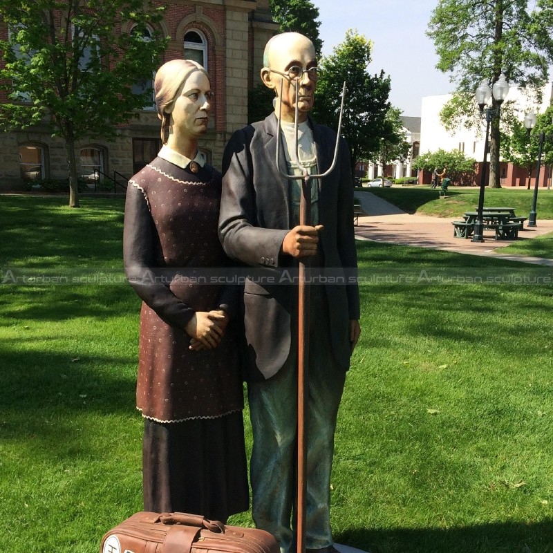 Giant American Gothic Statue