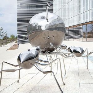 giant ant sculpture