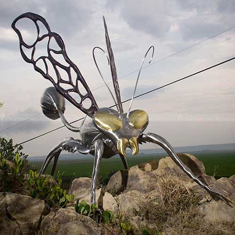 giant ant sculpture