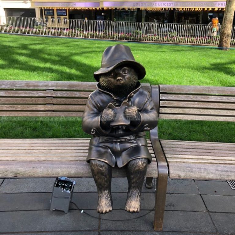 escultura de Paddington Bear