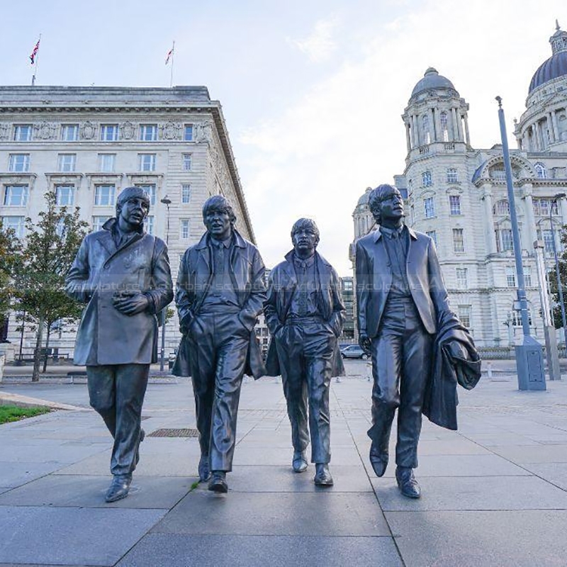 the beatles sculpture