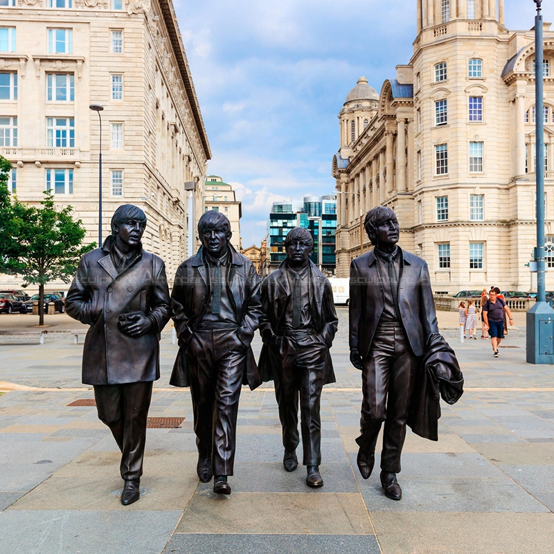 the beatles sculpture