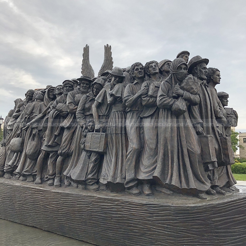 boat statue in st peter's square