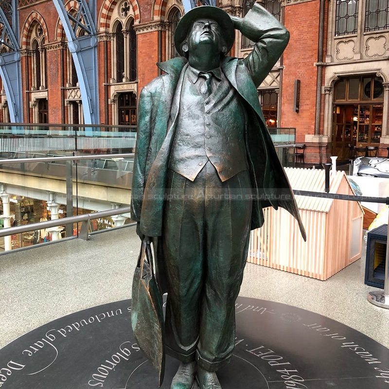 sir john betjeman statue