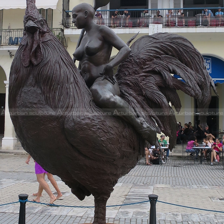 giant rooster sculpture