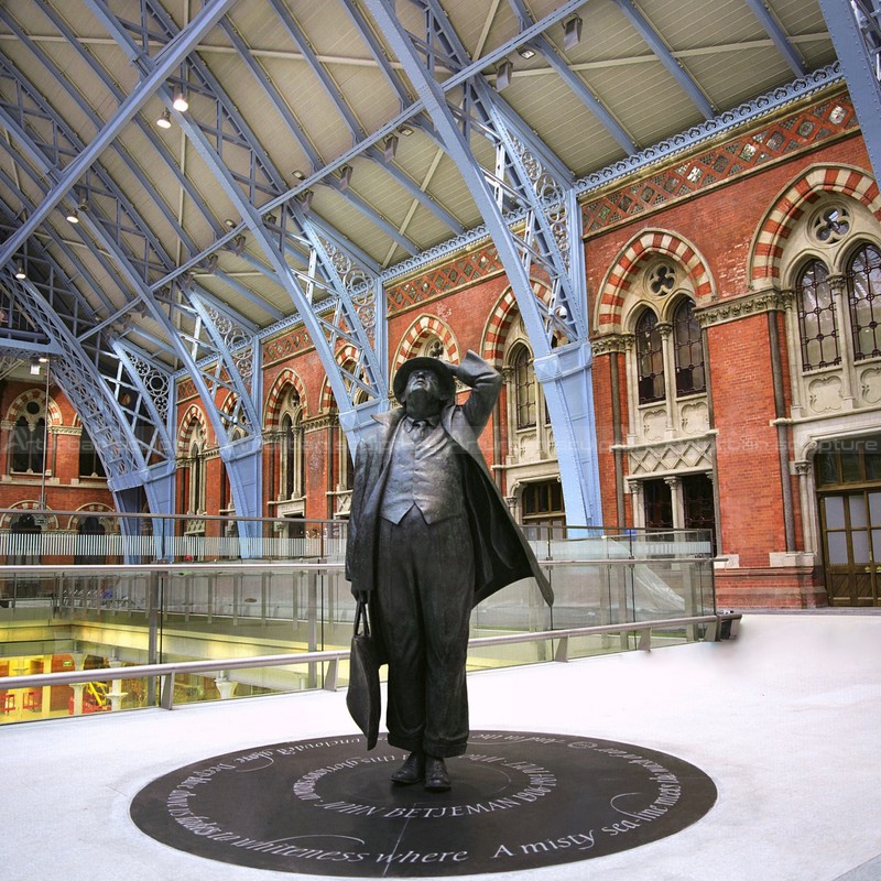 sir john betjeman statue