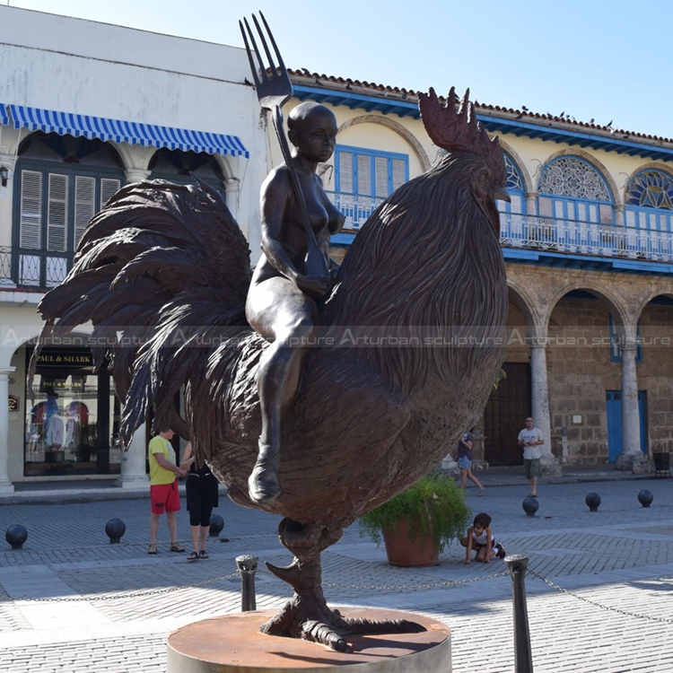 giant rooster sculpture