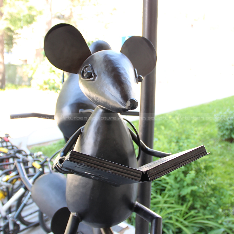 bronze mouse sculpture